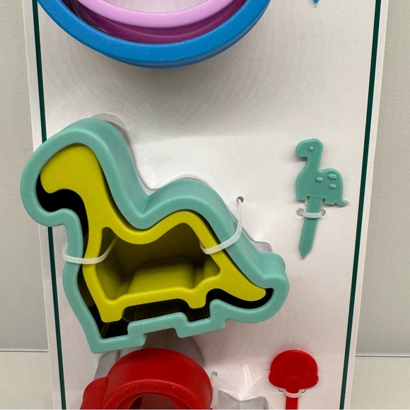 Target Bullseye Sandwich Cutter Uncrustable Maker Set of 3 Bear Dinosaur Duck - Picture 3 of 5